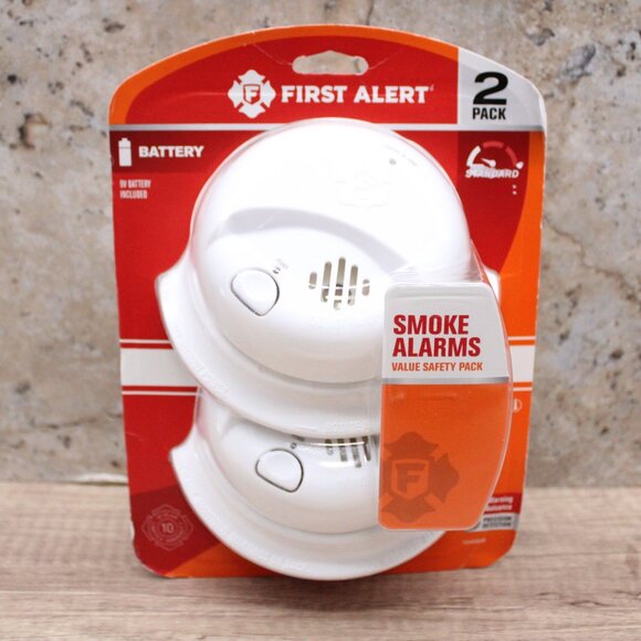 First Alert 1039792 Smoke Detector Alarm Safety Pack- 2 Pack Brand New - Picture 1 of 5